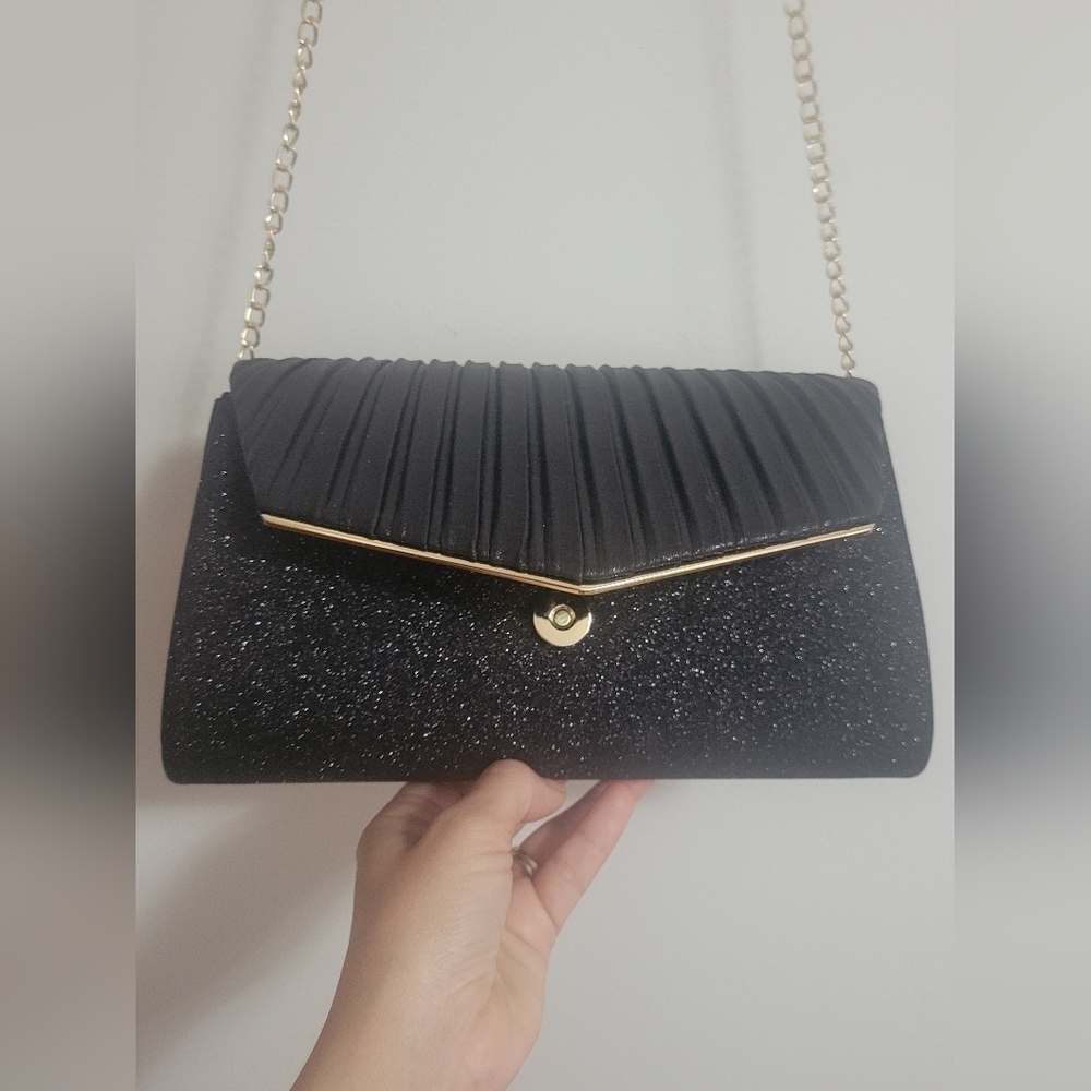 NWT- Classy black sparkling purse